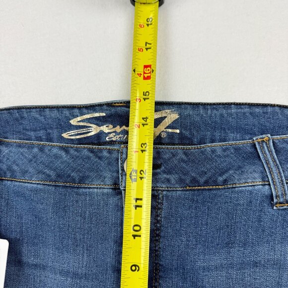 Seven7 Women's Weekend Easy Fit Stretch Blue Denim Shorts Plus 24W Raw Hem NWT - Picture 10 of 11